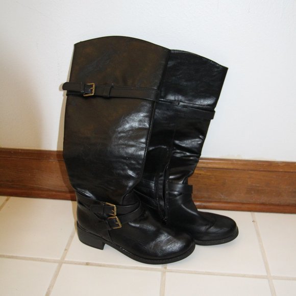 BLACK KNEE HIGH BOOTS *NEVER WORN* - Picture 1 of 3